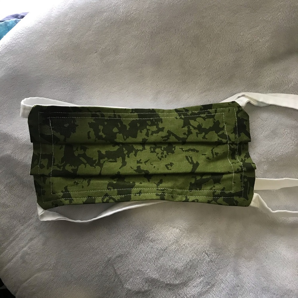 Men’s Face Mask - Picture 3 of 4